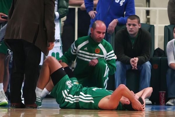 Διαμαντίδης: Ο τραυματισμός και η αποθέωση (video)