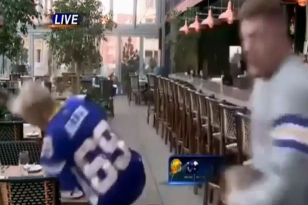 Απίστευτο ατύχημα ρεπόρτερ από... τάκλιν κάμεραμαν (Video)