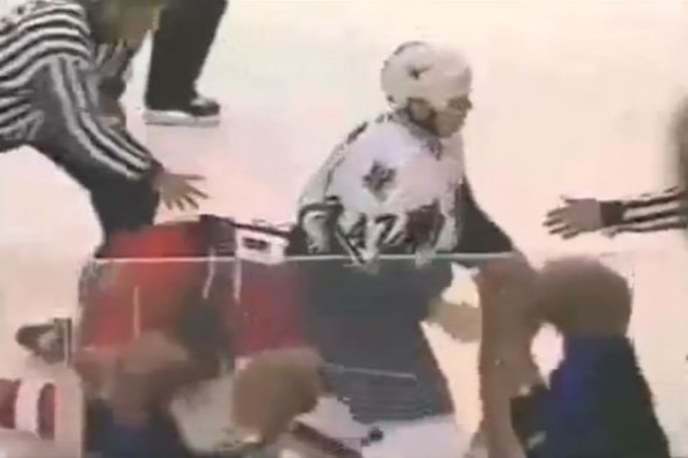 Σκηνές σοκ από βίαια επεισόδια σε γήπεδα (video)