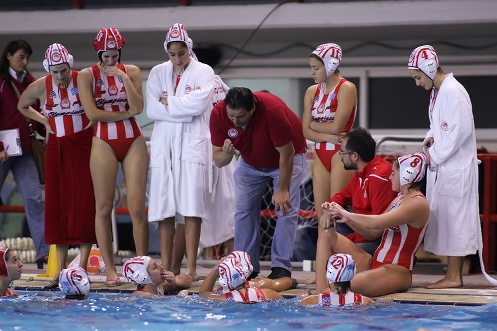 Ολυμπιακός: «Έπνιξαν» τις Πρωταθλήτριες οι «ερυθρόλευκες»