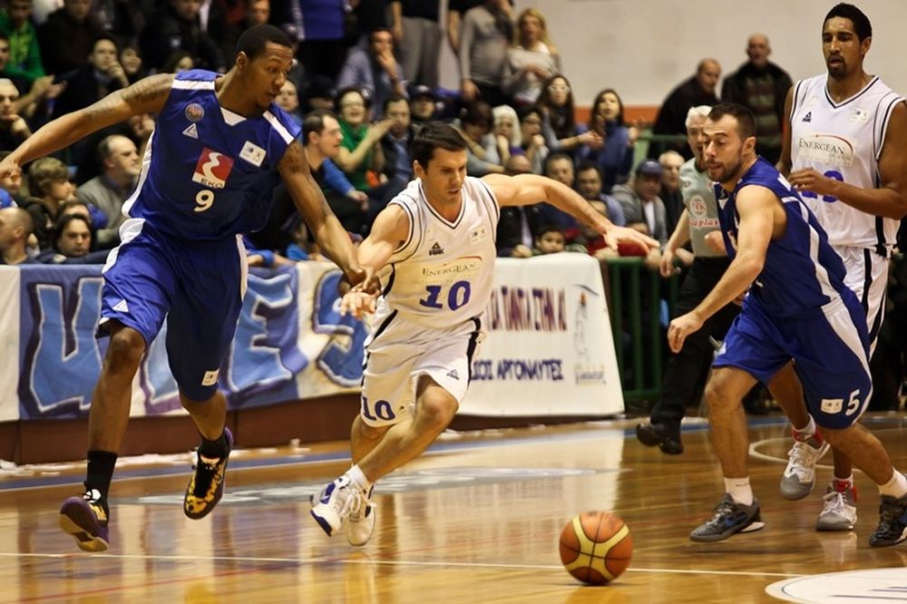 Καβάλα... στην παραμονή, 68-66 τον Πανελευσινιακό