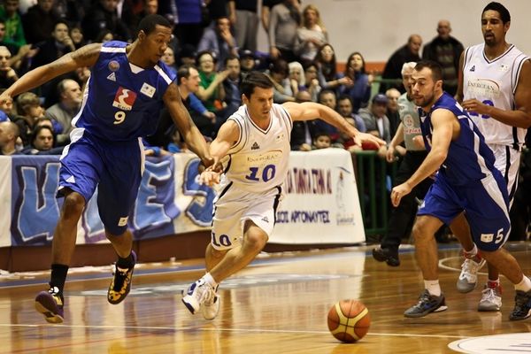 Καβάλα... στην παραμονή, 68-66 τον Πανελευσινιακό