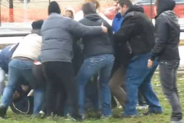 Super League Κ17: Γονείς πιάστηκαν στα χέρια... (videos)