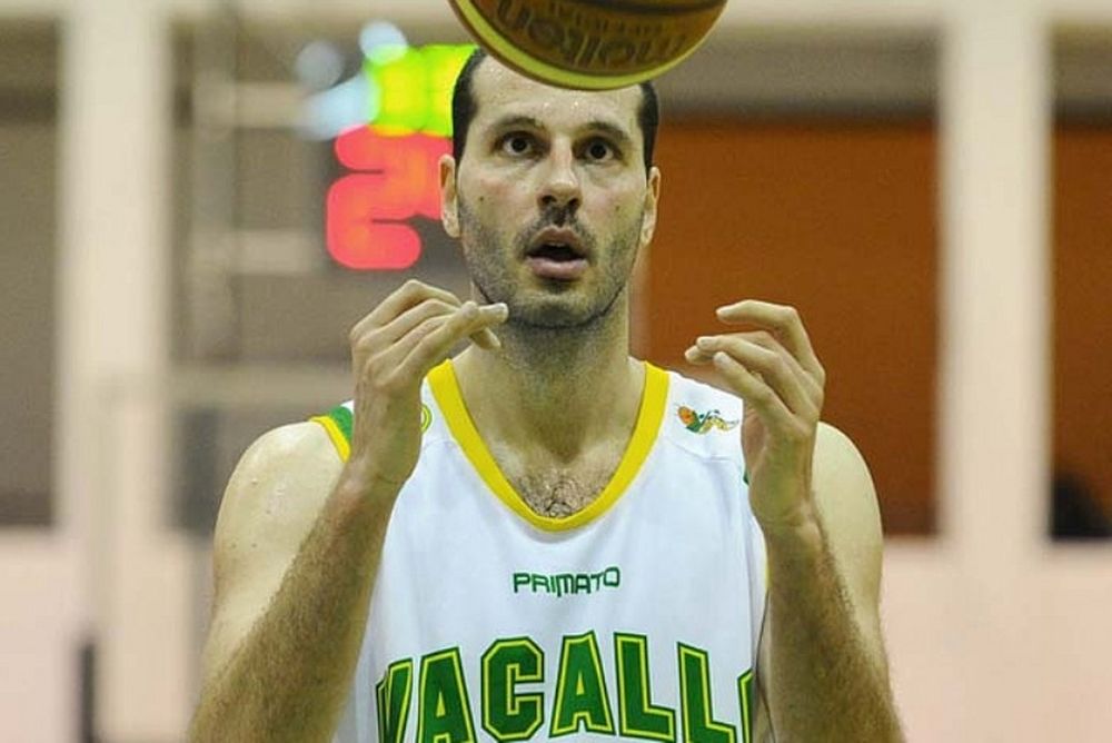 Τέλος από Βακαλό ο Κακιούζης