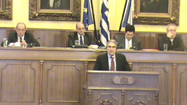«Αγκαλιάζει» το πειραϊκό ποδόσφαιρο ο Βασίλης Μιχαλολιάκος