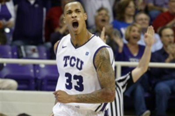 NCAA: Δεύτερη σερί ήττα για Κάνσας (videos)