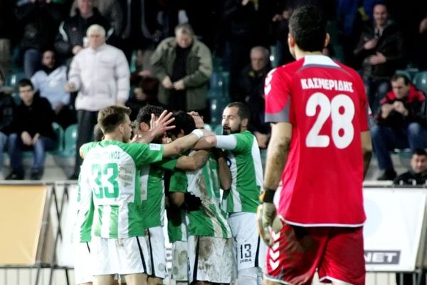 Πανθρακικός για παραμονή με σόου Λουσέρο (video)