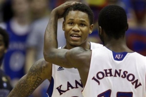 NCAA: «Έλαμψε» ο Μακ Λέμορ στο ντέρμπι του Κάνσας (videos)