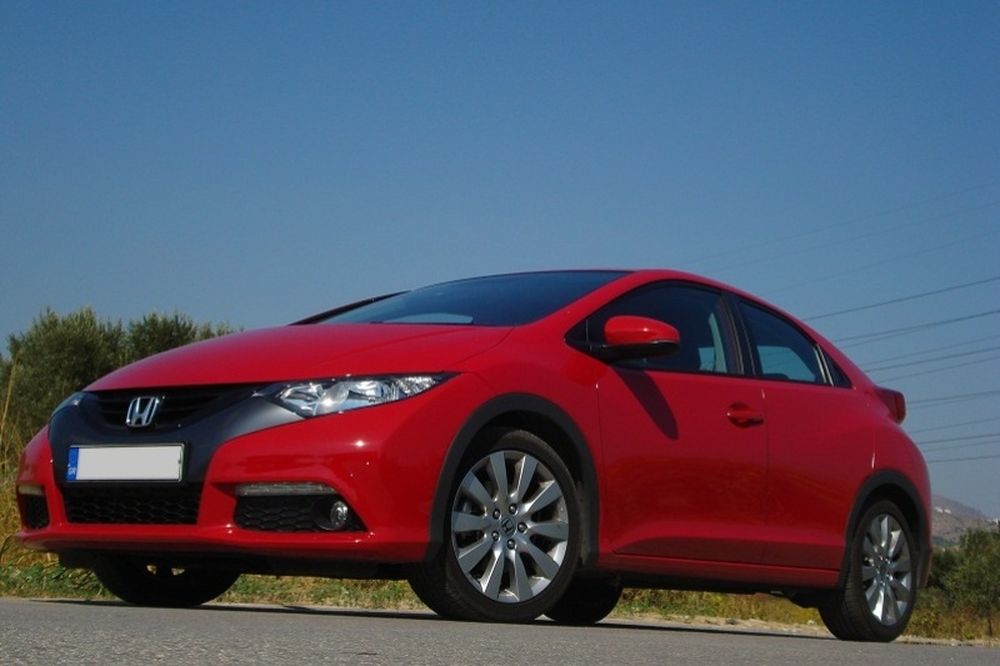 Honda Civic: Κρατάει ψηλά τη… σημαία (photos)