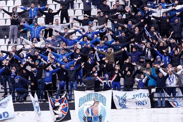 Νίκη Βόλου: «Ντόπες» από οπαδούς