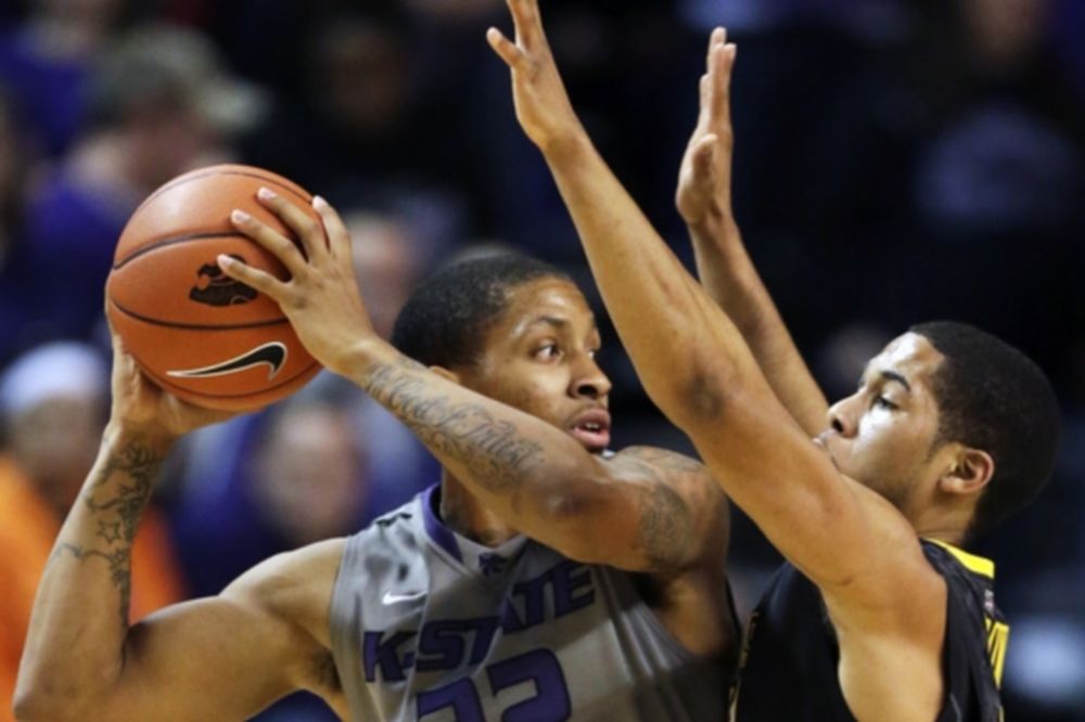 NCAA: Τιμωρία για Μπομπ Χάγκινς στο Μανχάταν (video)