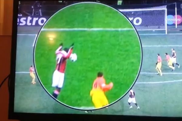 Μίλαν: Δεν ήταν χέρι το πρώτο γκολ στην Μπαρτσελόνα (video)
