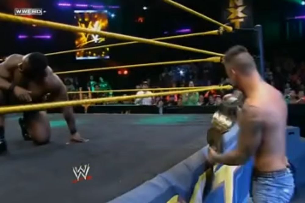 NXT: «Κλέφτης» ο Corey Graves (videos)