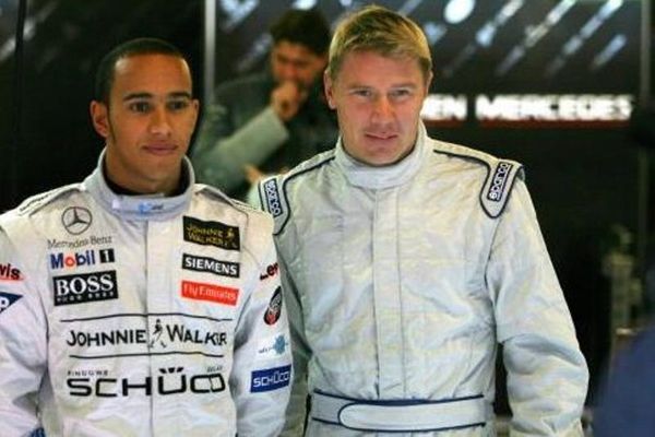 Σίφουνας ο Χάμιλτον στη Βαρκελώνη