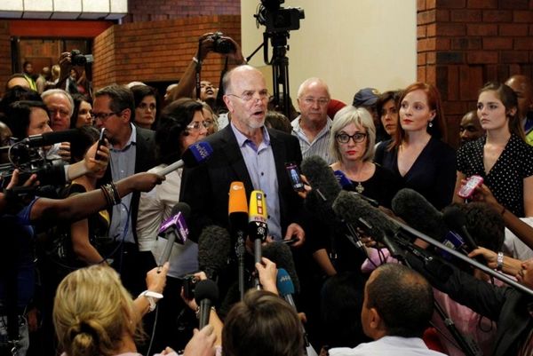 Άρνολντ Πιστόριους: «Θα αποδειχθεί η αλήθεια»