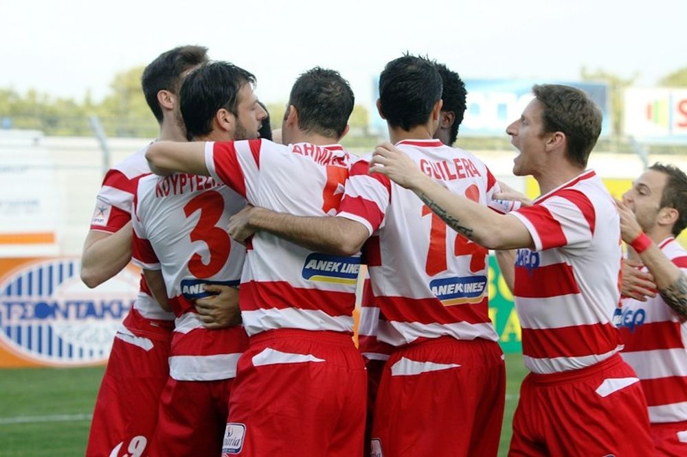 «Καθαρίζει» ο Πλατανιάς, μπλέκει η ΑΕΚ (2-1) (video)