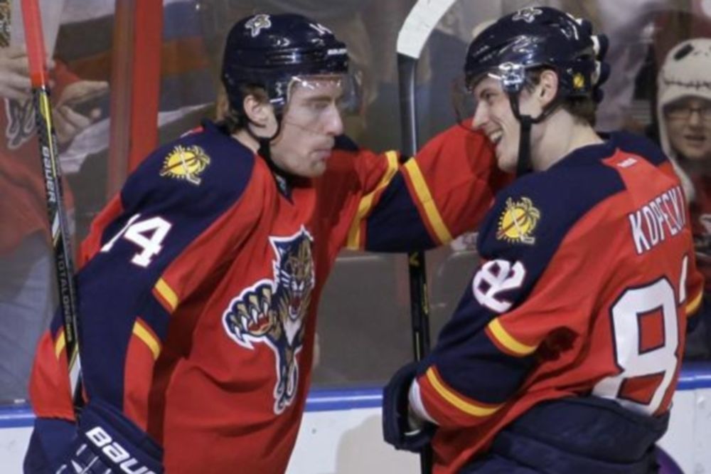 NHL: Παρθενικό χατ τρικ για Kopecky (videos)