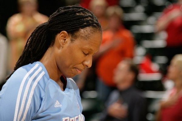 WNBA: Ένοχη η Τσαμίκ Χόλντσκλοου