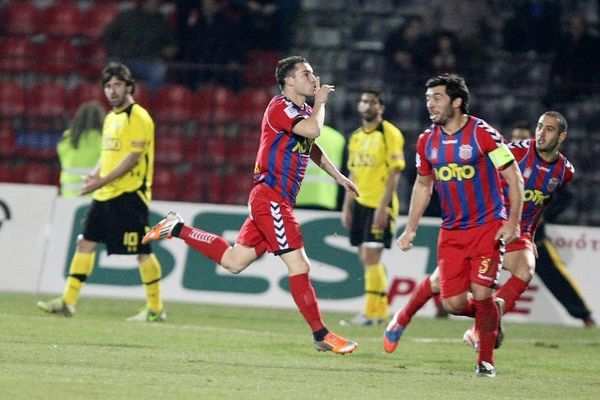 Δήμιος του Άρη Καλτσάς και... κόσμος! (video)