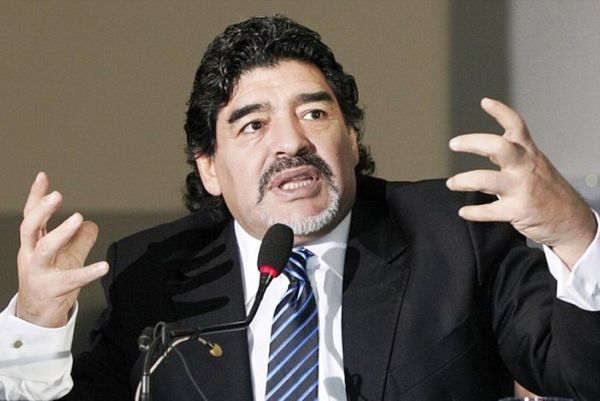 Μονπελιέ: Θέλει Μαραντόνα για τον πάγκο!
