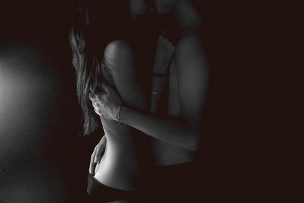 Ο κερατάς ποδοσφαιριστής και ο ξυλοδαρμός της γυναίκας του!