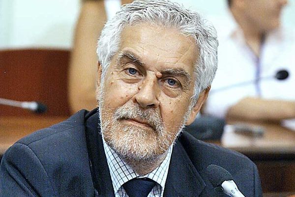 Σίμος: «Οδηγείται σε συρρίκνωση η ΕΡΤ»