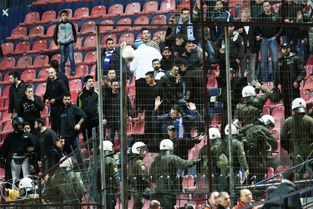 Ενταση πριν τη σέντρα στη Νέα Σμύρνη