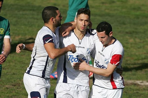 Καλλιθέα: Επιστρέφουν Αρβανίτης, Ντακόλ