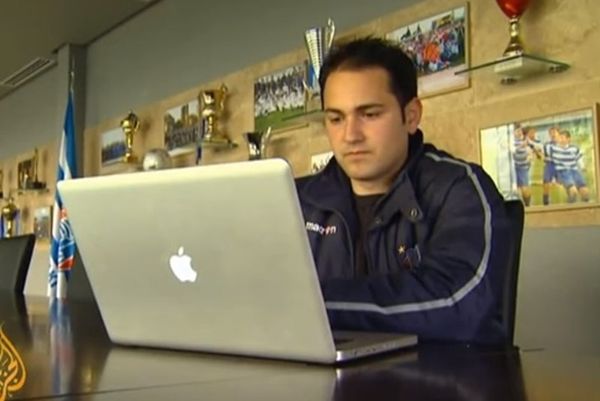 Μπακού: Ο 21χρονος προπονητής που μαθαίνει από το football manager! (video)