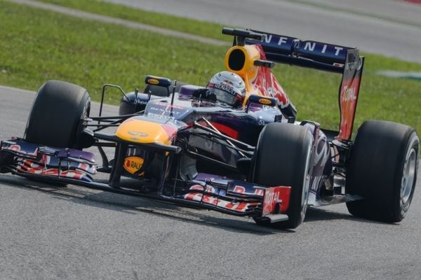 Φόρμουλα 1: Πολ ποζίσιον για Φέτελ