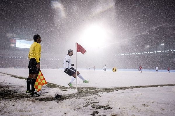 Αυτό θα πει... Snow Soccer (photos+video)