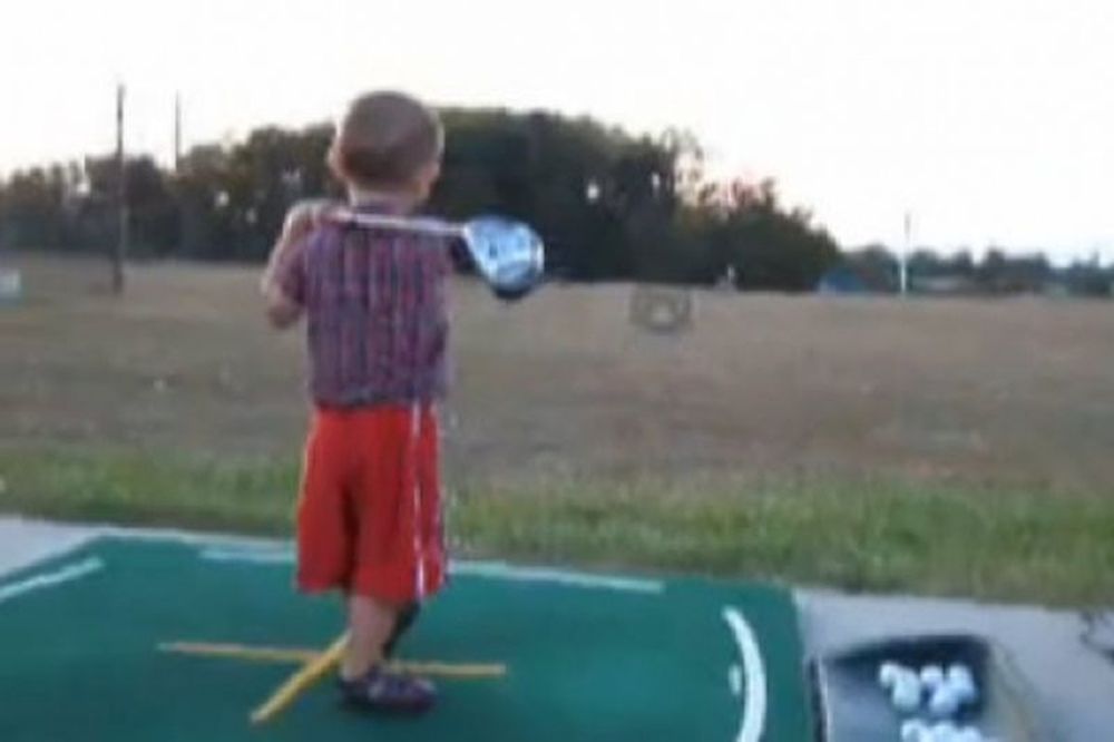 Βίντεο: «Ναι, είμαι και ο πρώτος στο golf»