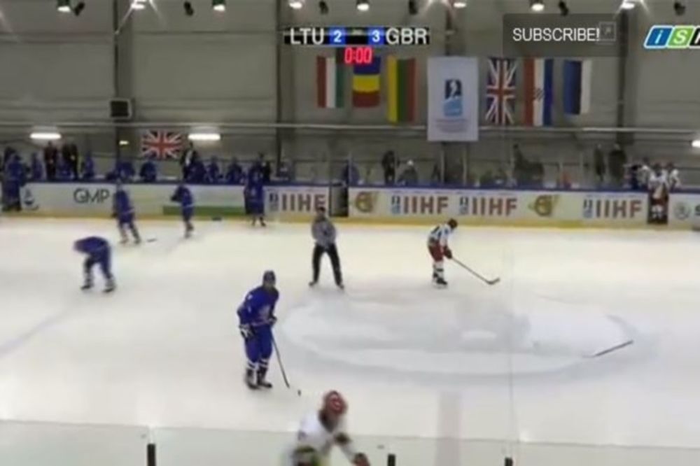 Πέταξε το... μπαστούνι του στο διαιτητή (Video)