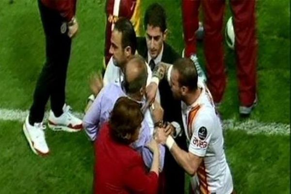 Γαλατάσαραϊ: Έγινε… Τούρκος ο Τερίμ! (video)