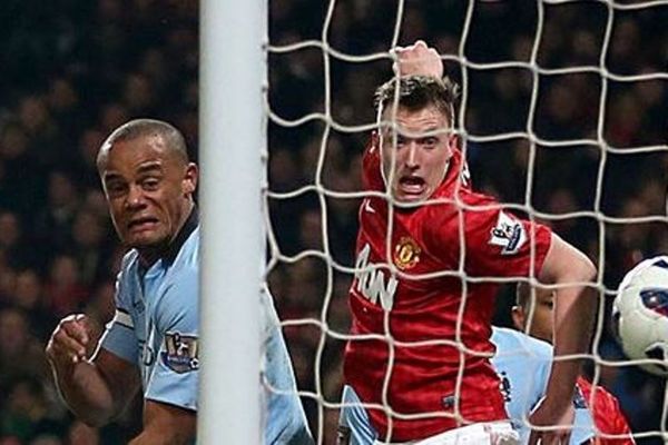 Μάντσεστερ Σίτι: «Απόδραση» από το «Ολντ Τράφορντ» με νίκη