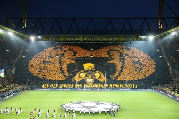 Μόνο η Ντόρτμουντ τέτοια κερκίδα (video)