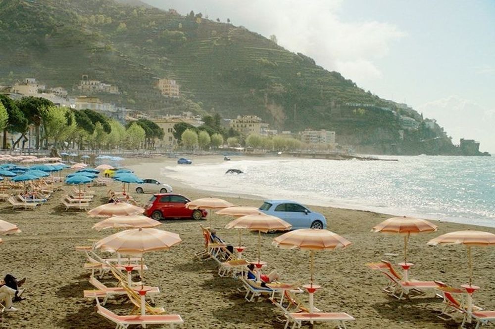 Fiat 500S: Αναδύεται... στη Μύκονο!