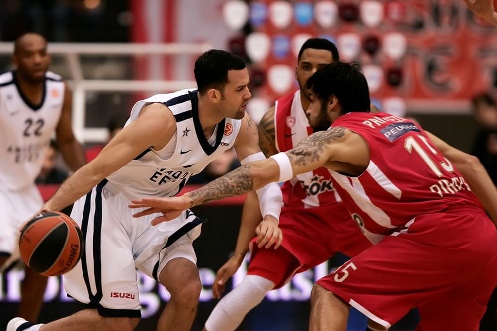 Αναντολού Εφές: «Ντροπή για Ολυμπιακό!»