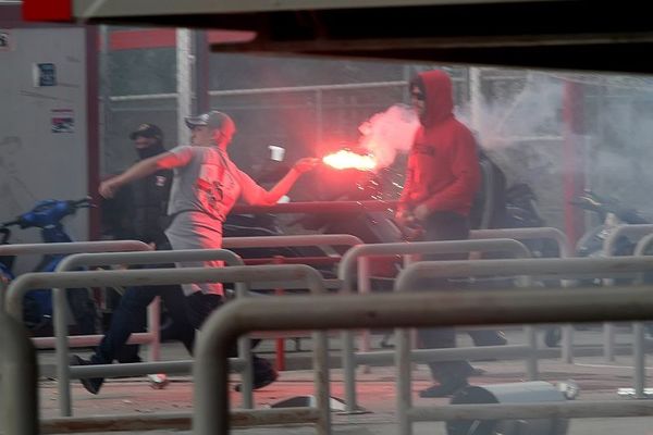 Επίθεση και τραυματισμός δημοσιογράφου του ΣΚΑΪ
