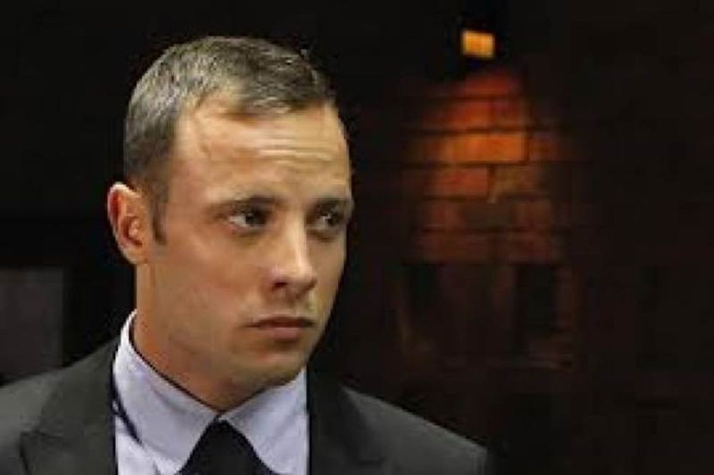 Του πέρασε η θλίψη: Ο Πιστόριους ξεκίνησε τις «μπαρότσαρκες»