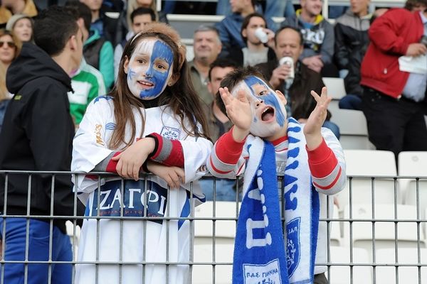 Ο Ίλιτς έστειλε τον ΠΑΣ για... διαβατήρια! (video)