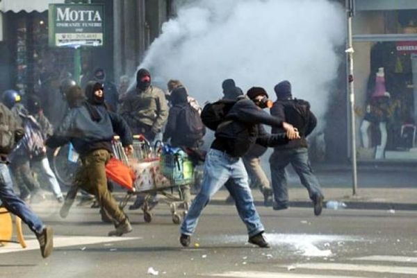 Επεισόδια στο παιχνίδι της Μίλαν με τη Νάπολι