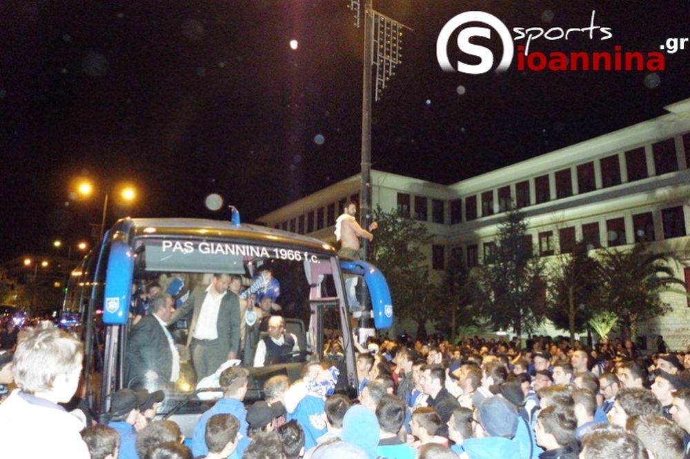 ΠΑΣ Γιάννινα: Γλέντι ως το πρωί παίκτες και κόσμος (videos)