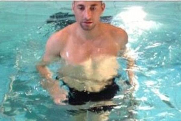 Χοφενχάιμ: Αποθεραπεία στην πισίνα ο Εουρέλιο Γκόμεζ (photo)