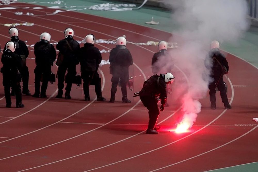 Football League: Συμπλοκές στο Πανθεσσαλικό