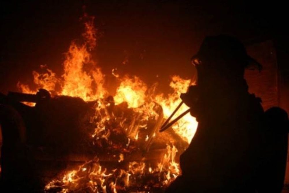Παραλίγο να καεί ζωντανή προσπαθώντας να ζεσταθεί