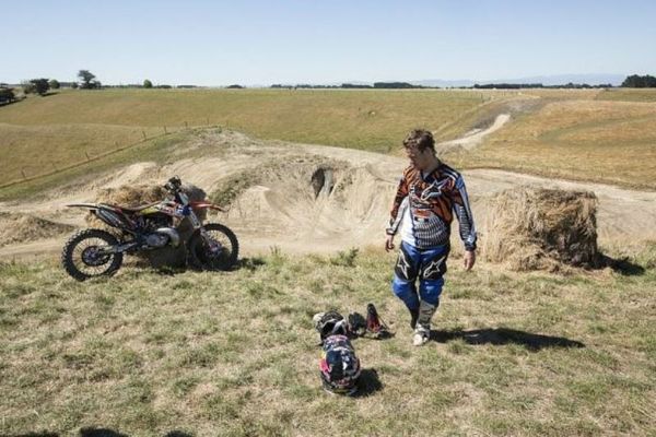 Levi Sherwood: Προπόνηση για λίγους