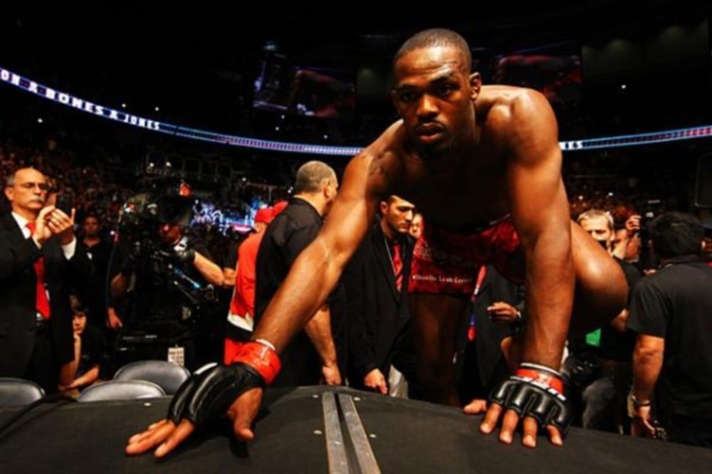 UFC: Λεκτικές μονομαχίες Jones με Sonnen με γεύση… αράχνης