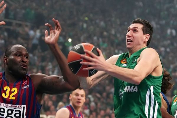 Παναθηναϊκός: «Εκπληκτικό στυλ παιχνιδιού ο Διαμαντίδης»