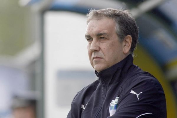 Λεβαδειακός: Επαφές με Ερνάντεθ